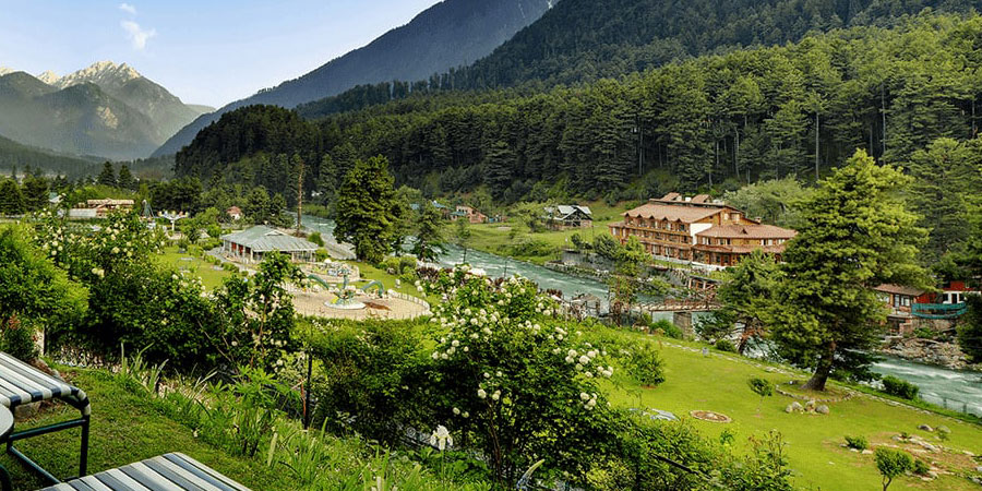 1647950573_432235-Romantic-Kashmir-Honeymoon-Package