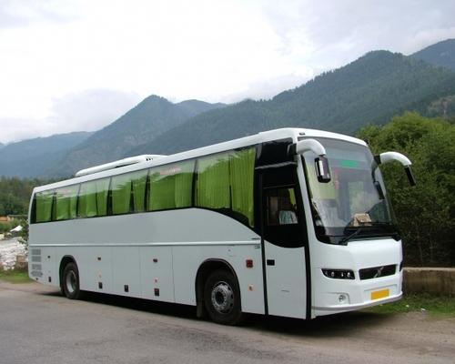 rent-luxury-volvo-bus-from-delhi-to-manali-500×500